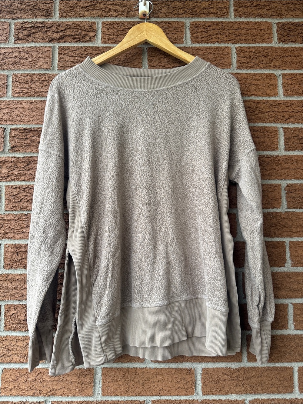aerie Scoop Neck Crew Sweater in Taupe